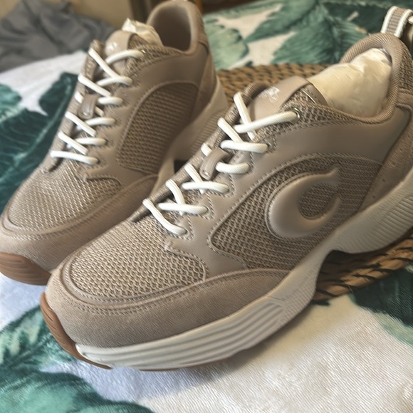 Coach Tan Sneakers - Picture 4 of 6